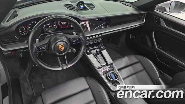 Porsche 911 2021 thumb 7