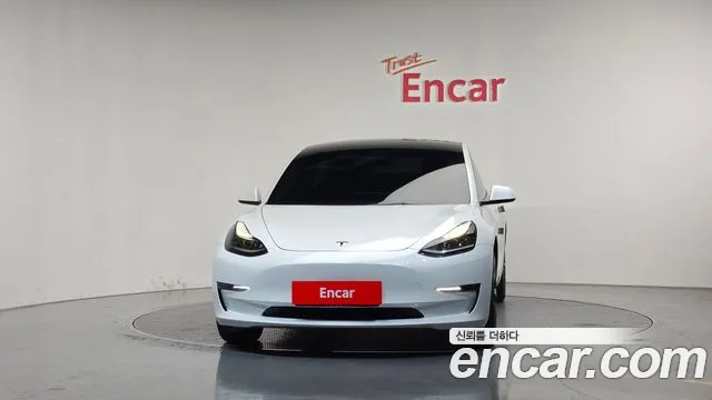 Tesla Model 3 2022 thumb 3