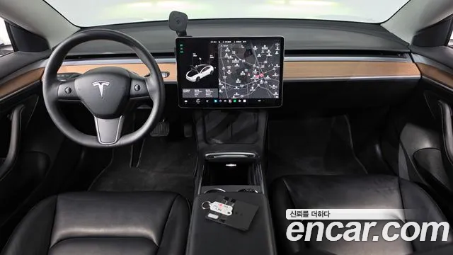 Tesla Model 3 2022 thumb 7