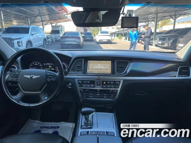 Genesis G80 2016 thumb 10