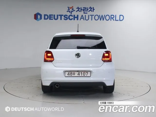 Volkswagen Polo 2015 thumb 4