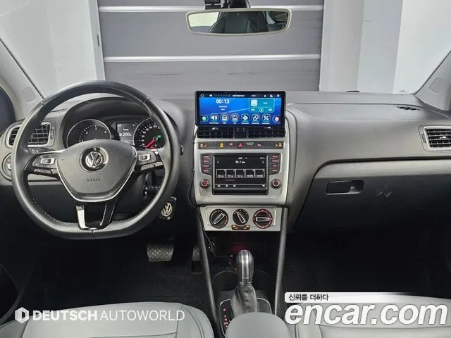 Volkswagen Polo 2015 thumb 7