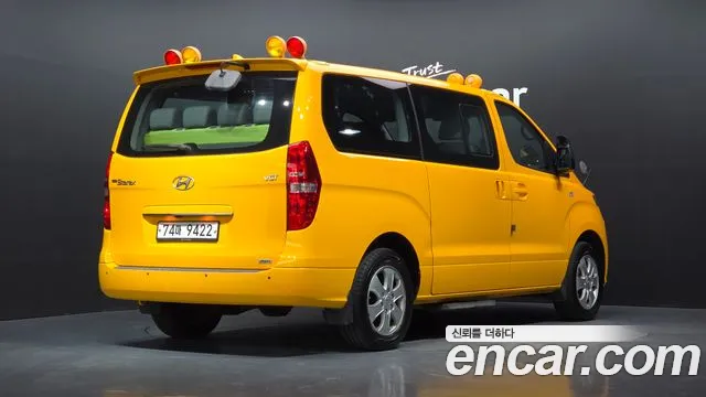 Hyundai Starex 2018 thumb 2