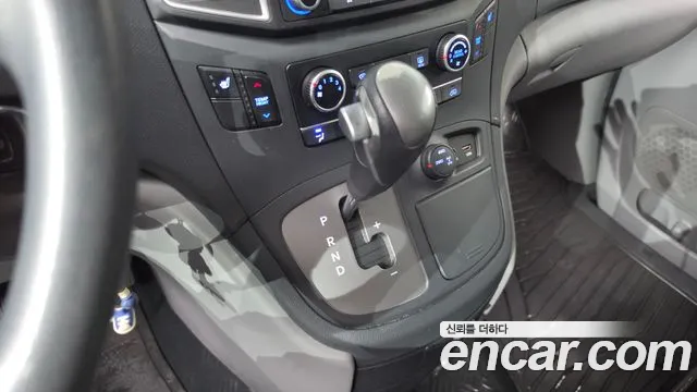 Hyundai Starex 2018 thumb 9