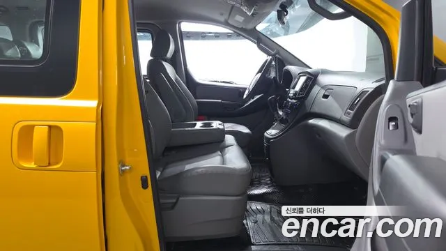 Hyundai Starex 2018 thumb 11