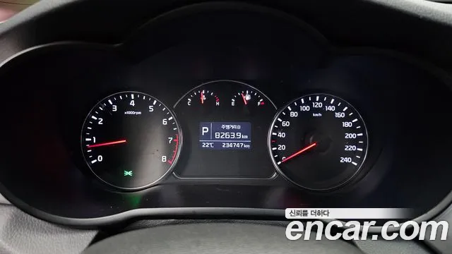 Kia Carens 2017 thumb 8