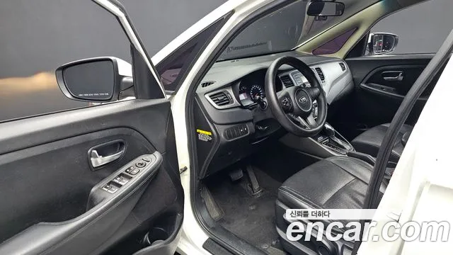 Kia Carens 2017 thumb 10