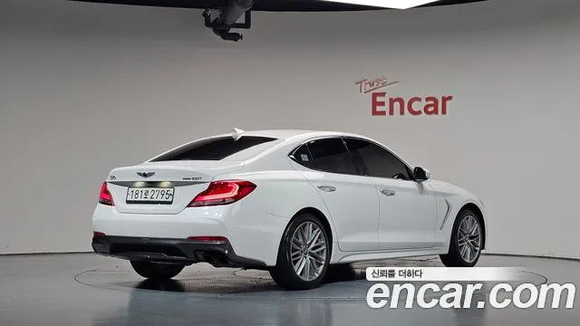 Genesis G70 2019 thumb 2