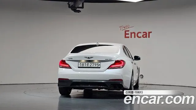 Genesis G70 2019 thumb 4