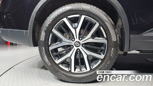 Renault-KoreaSamsung Koleos 2019 thumb 5