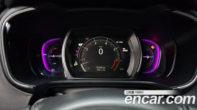 Renault-KoreaSamsung Koleos 2019 thumb 8