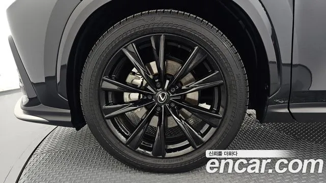 Lexus NX 2024 thumb 4