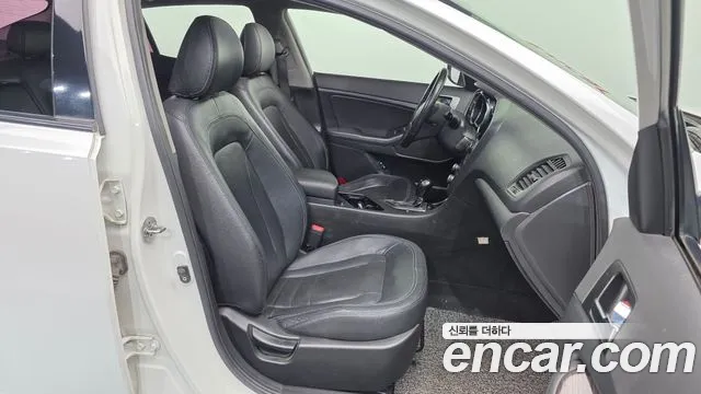 Kia K5 2012 thumb 11