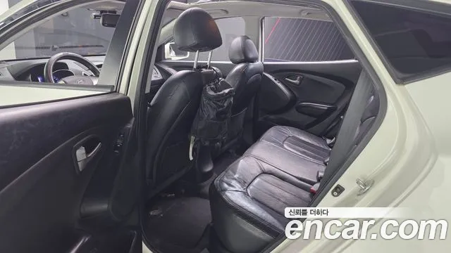 Hyundai Tucson 2009 thumb 12