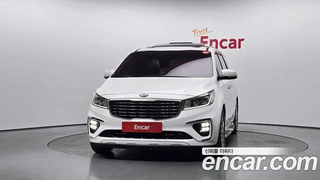 Kia Carnival 2018 thumb 3