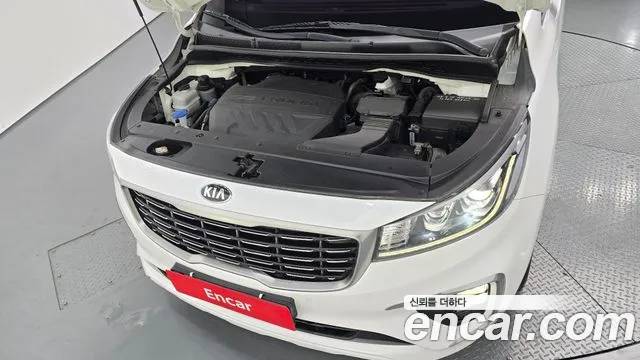 Kia Carnival 2018 thumb 6