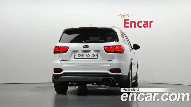 Kia Sorento 2019 thumb 4