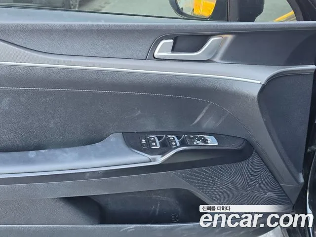 Kia K5 2023 thumb 9