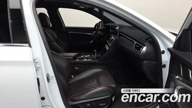 Genesis G70 2019 thumb 11