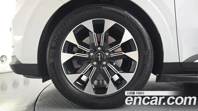 Kia Carnival 2023 thumb 4
