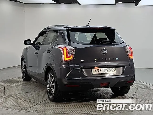 KG_Mobility_Ssangyong TIBOLI 2015 thumb 3
