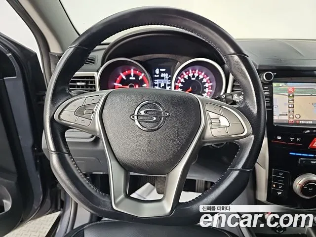 KG_Mobility_Ssangyong TIBOLI 2015 thumb 9