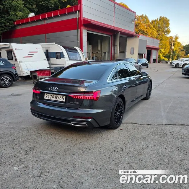 Audi A6 2021 thumb 6