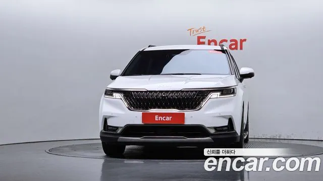 Kia Carnival 2023 thumb 2