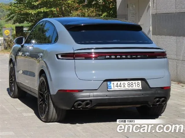 Porsche Cayenne 2023 thumb 4