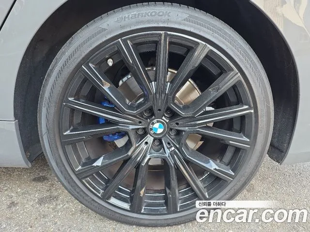BMW 7-Series 2020 thumb 5