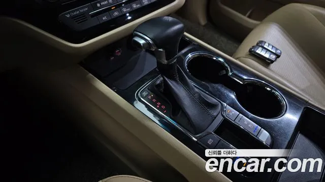 Kia Carnival 2018 thumb 9