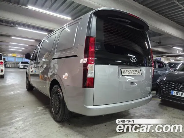 Hyundai Staria 2022 thumb 2