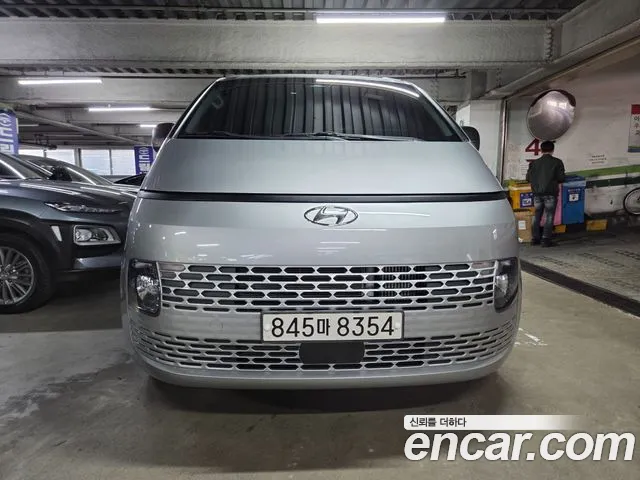 Hyundai Staria 2022 thumb 3