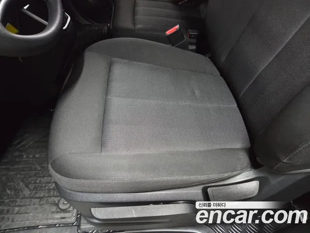 Hyundai Staria 2022 thumb 10