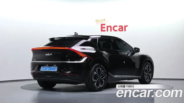 Kia EV6 2022 thumb 2