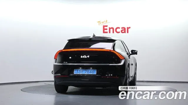 Kia EV6 2022 thumb 4