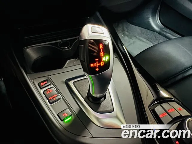 BMW 1-Series 2016 thumb 9