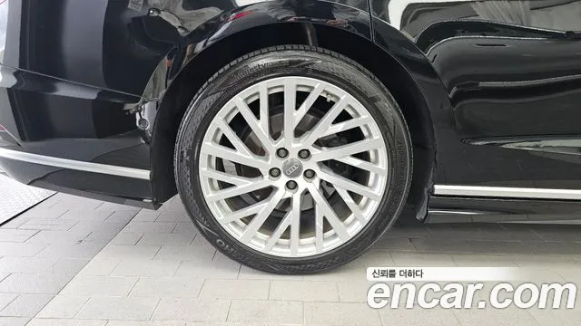 Audi A8 2021 thumb 5