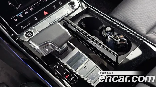 Audi A8 2021 thumb 9