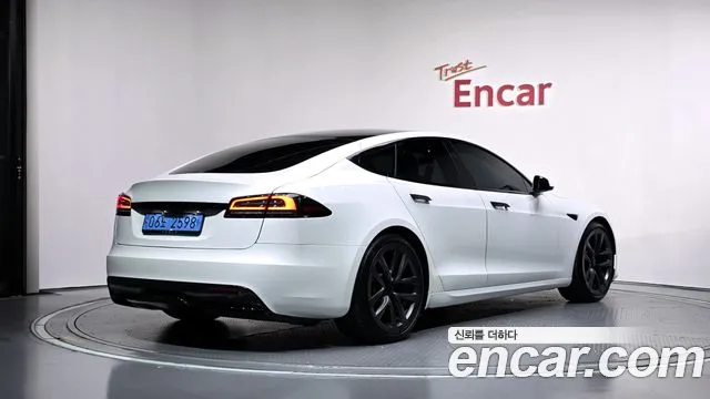 Tesla Model S 2023 thumb 2