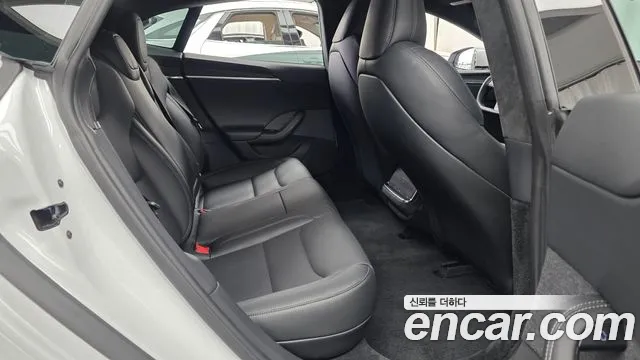 Tesla Model S 2023 thumb 11
