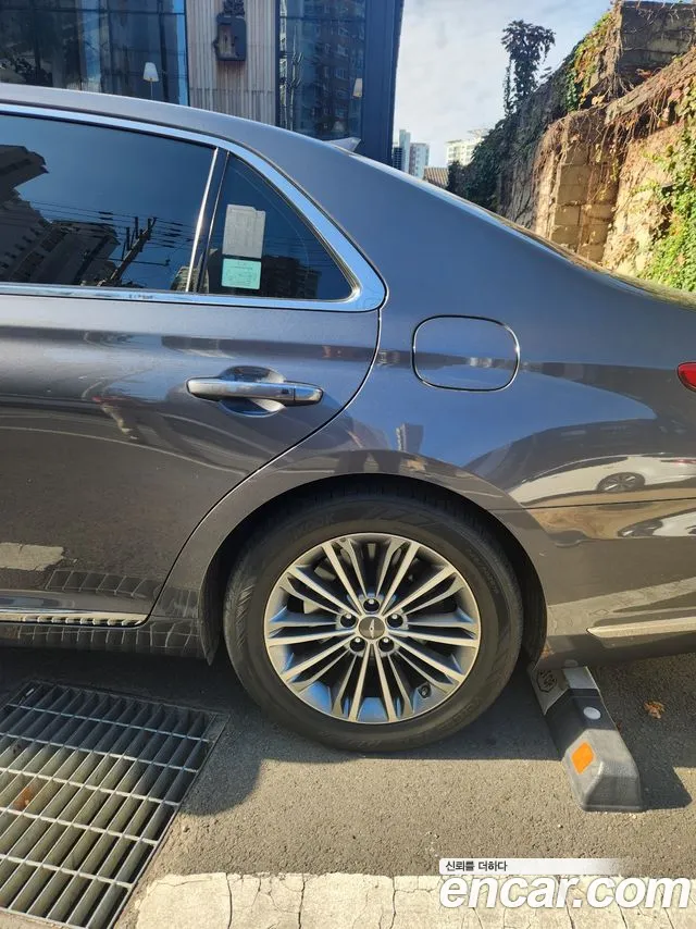 Genesis G90 2016 thumb 6