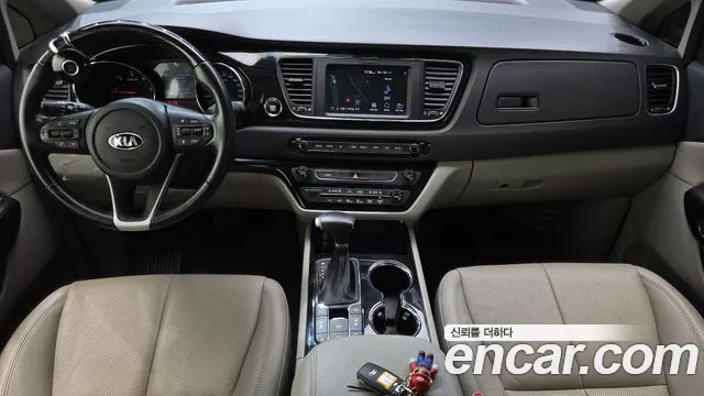 Kia Carnival 2018 thumb 7