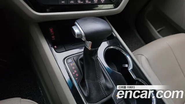 Kia Carnival 2018 thumb 9