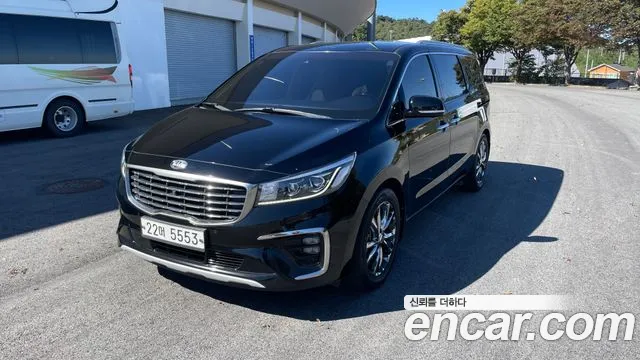Kia Carnival 2019 thumb 2