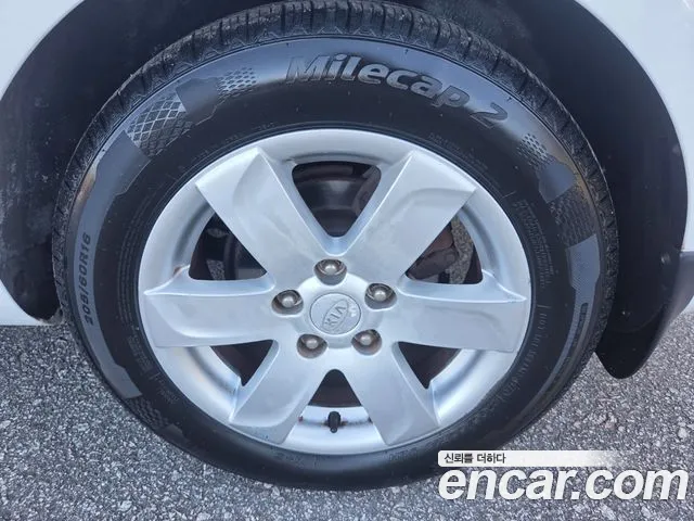 Kia Carens 2008 thumb 5
