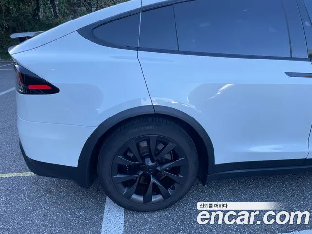 Tesla Model X 2023 thumb 7