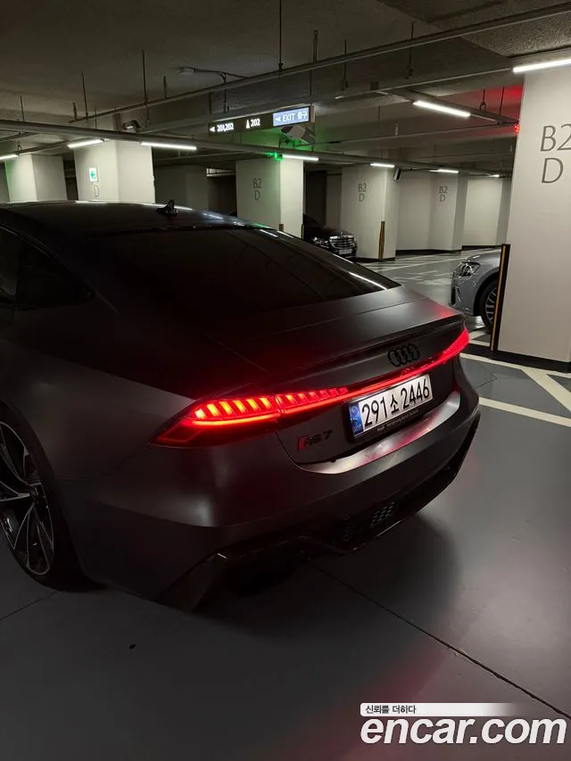 Audi RS7 2021 thumb 3