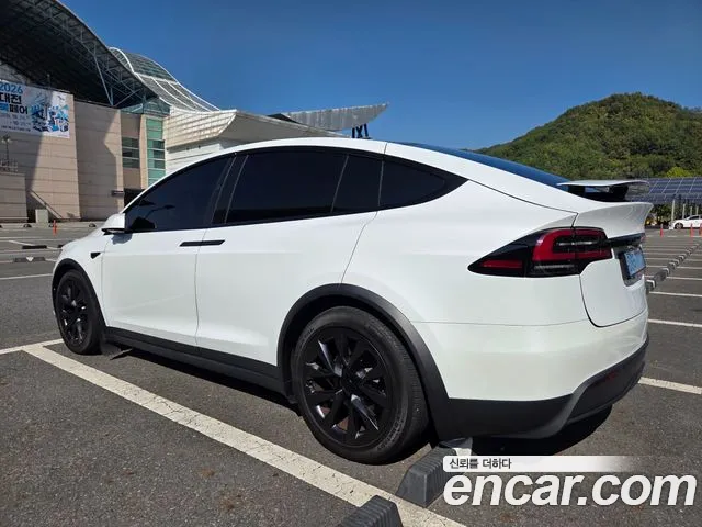 Tesla Model X 2023 thumb 2