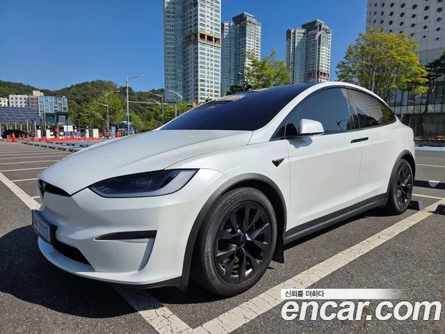 Tesla Model X 2023 thumb 11